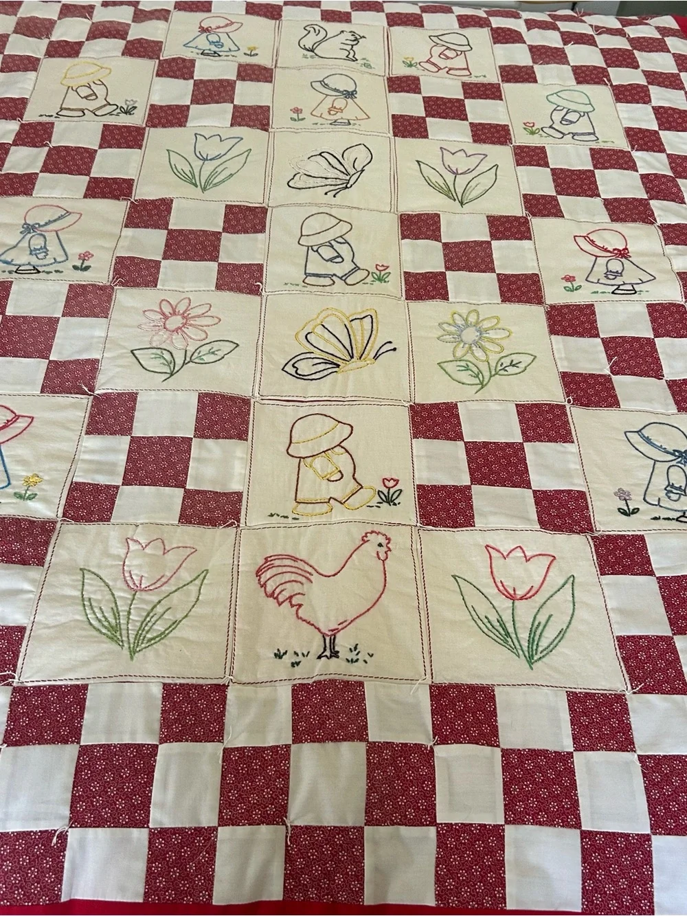 VTG Hand-embroidered Quilt Tapestry Hanging Cottage Sunbonnet Sue Theme 46”x59”
